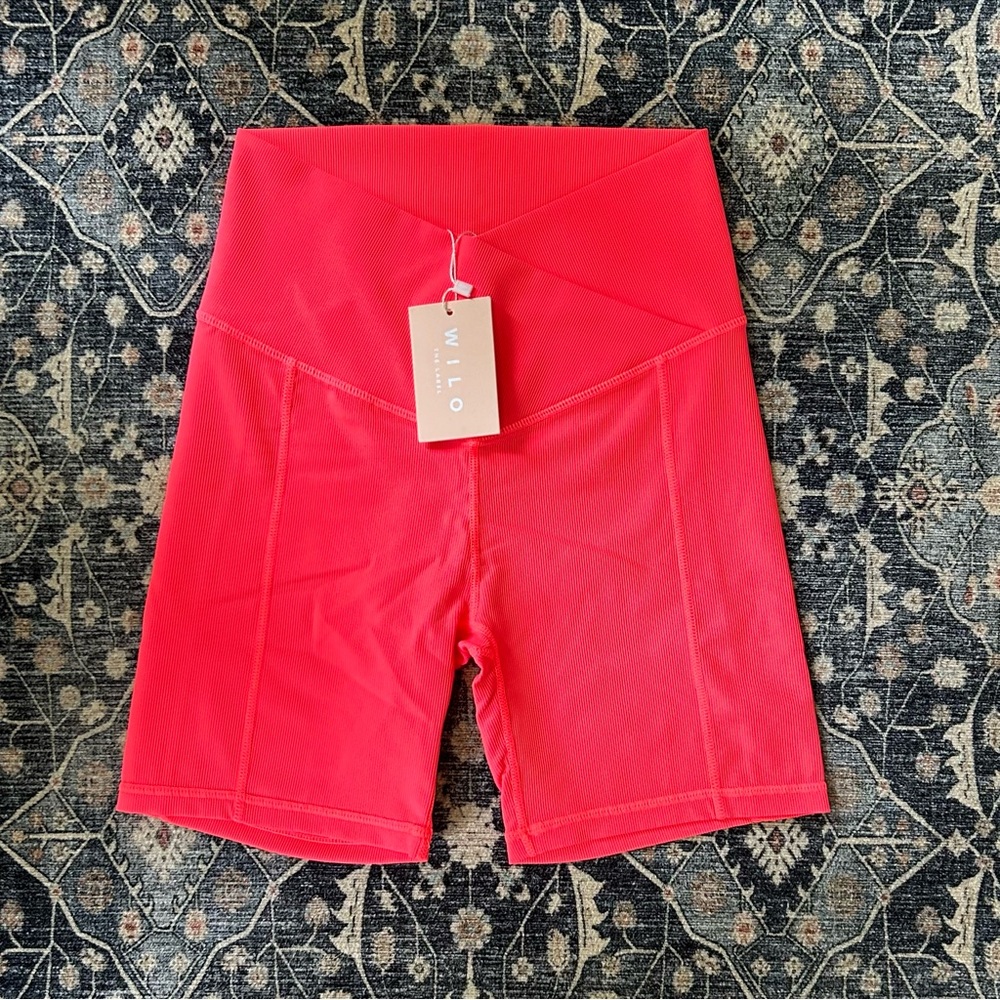 Wilo the Label Rib Cross Waist Short (Hot Pink) - Small